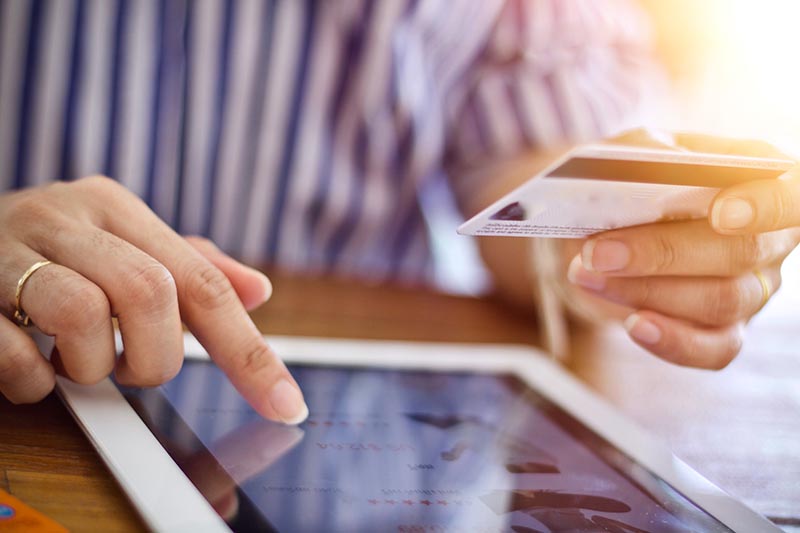 Microtransactions in online gambling